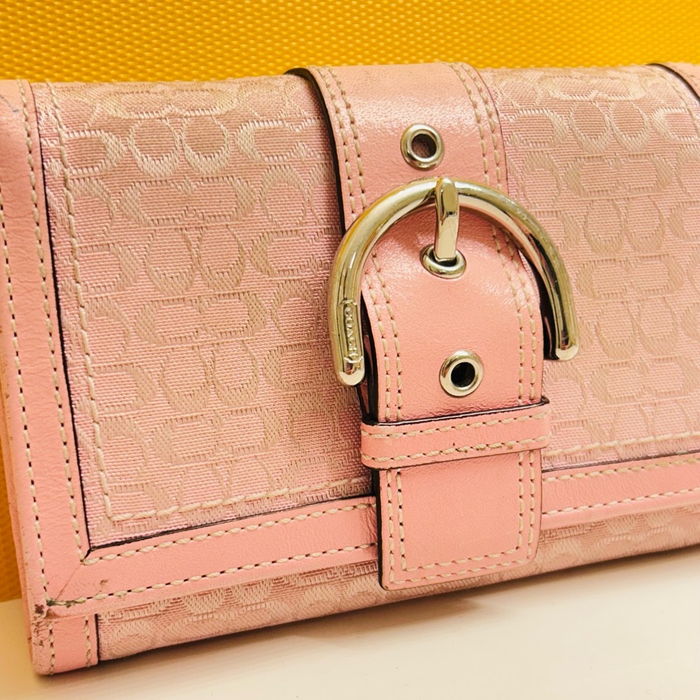 Coach Y2K SoHo Pink Wallet - Picture 2 of 14